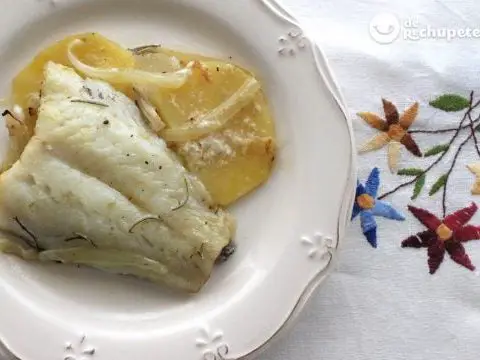 Baked cod with potatoes and onion