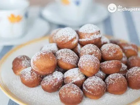 Easy Christmas Donuts