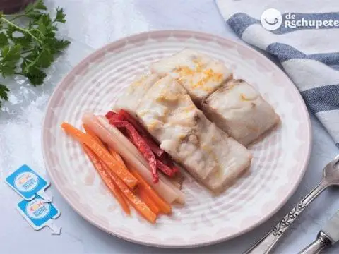 Corvina en papillote with vegetables