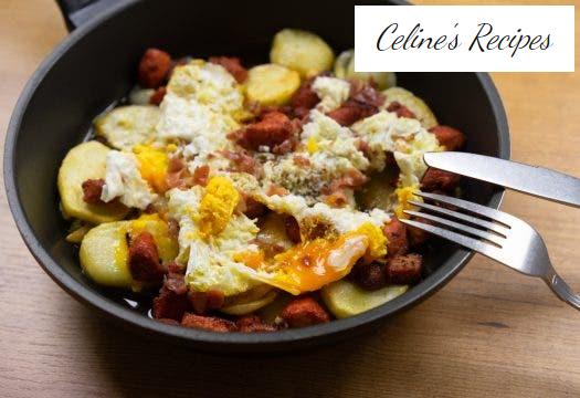 Broken eggs with mincemeat or chorizo