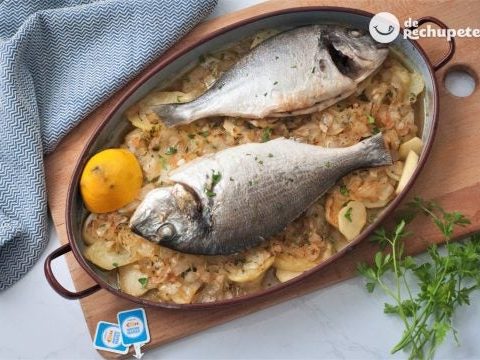 Baked sea bream with baked potatoes