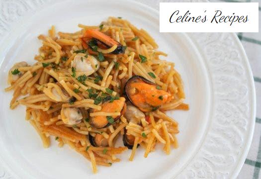 Seafood fideuá with clams and mussels