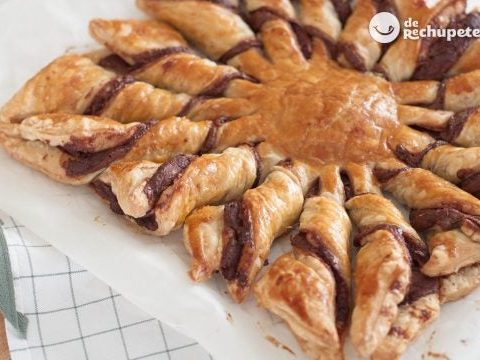 Puff pastry flower with chocolate
