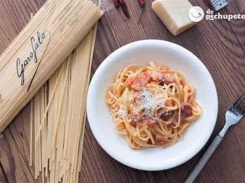 Pasta with Amatriciana sauce (Spaghetti alla Amatriciana)