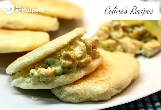 Venezuelan arepas Reina Pepiada