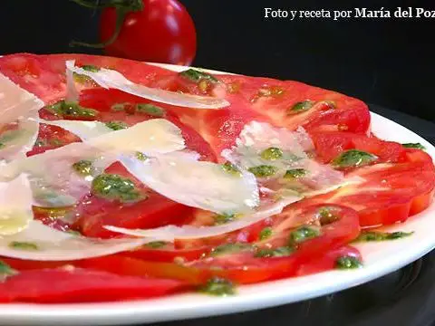Tomato salad with parmesan and pesto
