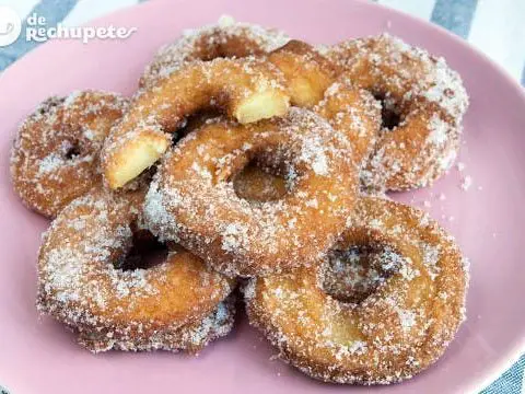 Beignets. Apple Fritters
