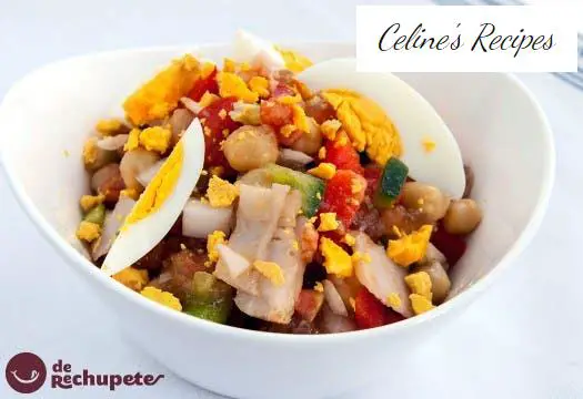 Chickpea salad with vegetables and cod