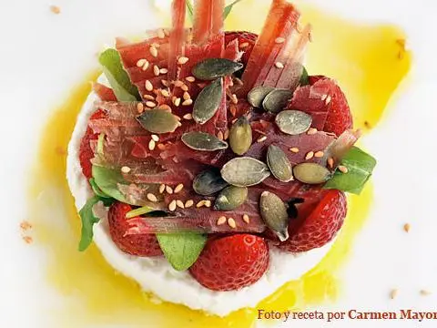 Fresh cheese salad with strawberries
