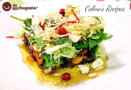 Warm wok salad with Fourme d'Ambert blue cheese and dried fruit.