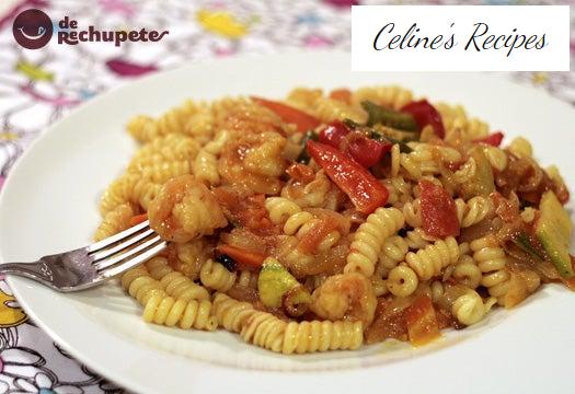 Pasta with vegetables and curried prawns