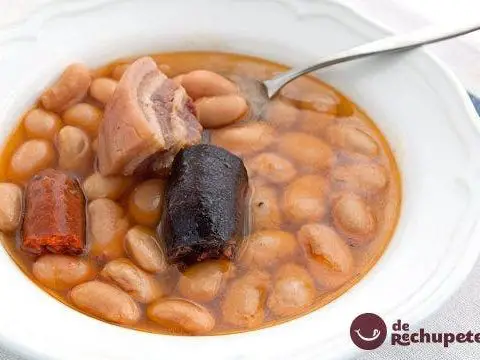 Asturian bean stew in an express pot