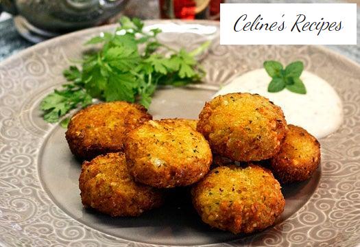 Faláfel with yogurt sauce