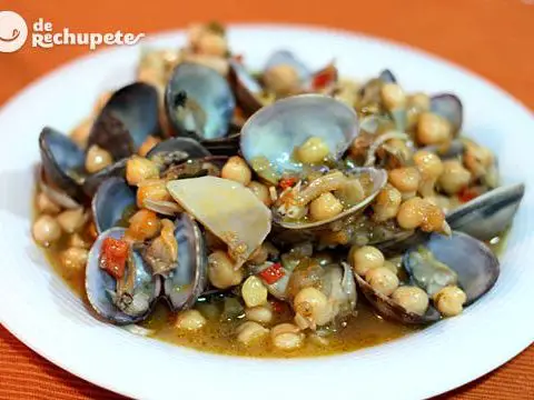 Seafood chickpeas with clams and mushrooms