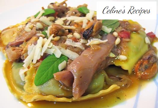 Great Ripieno of spinach with sauce of mussels and mushrooms