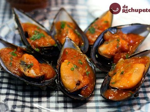 Mussels in hot sauce or Rabid Tigers