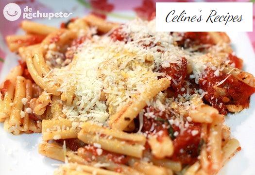 Pasta with spicy tomato sauce