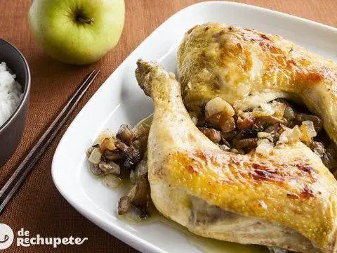 Roast chicken with apple and mushrooms