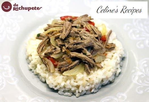 Old clothing, shredded or shredded meat