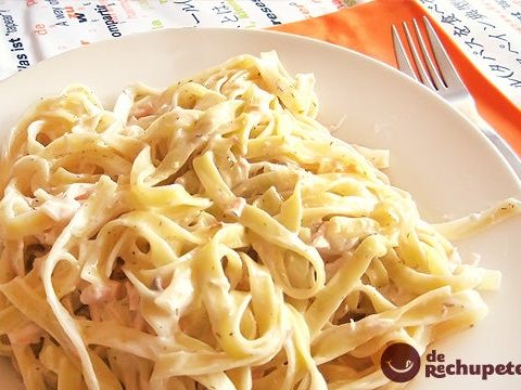 Noodles or tagliatelle with salmon