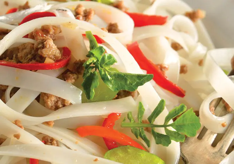 Rice noodle with gluten-free ground beef
