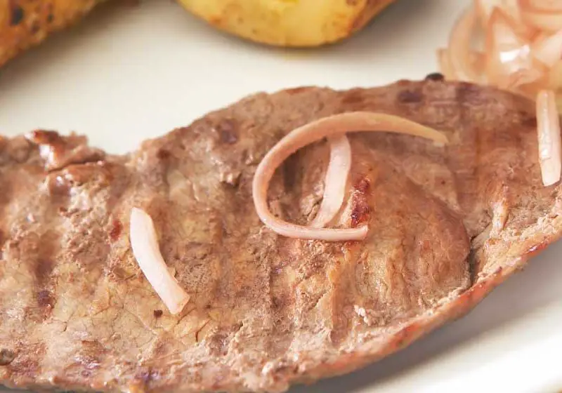 Grilled steak with potatoes