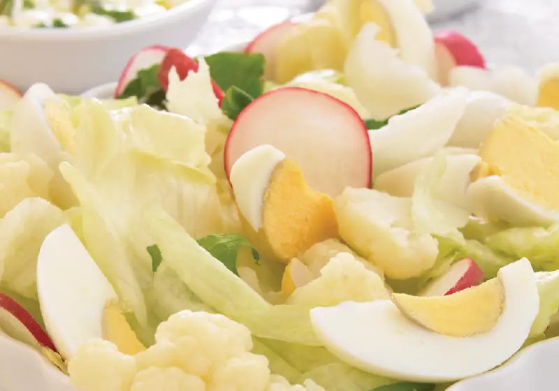 Low calorie cottage cheese and spinach salad