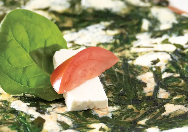 Spinach with egg for a complete breakfast