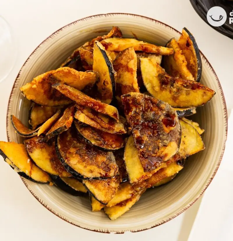 Baked eggplants with honey