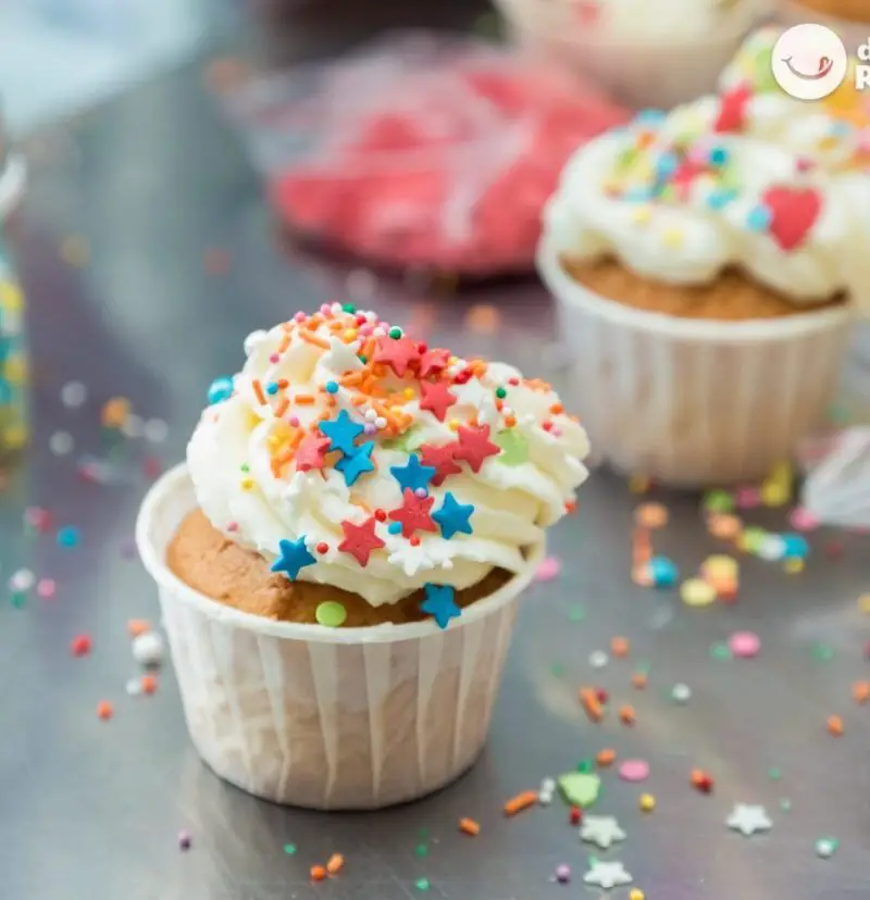 Special Carnival Vanilla Cupcakes