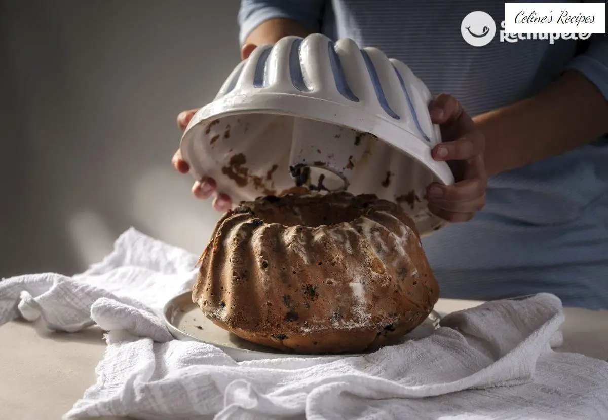 Tricks and tips for baking with Nordic Ware molds and unmolding a Bundt Cake