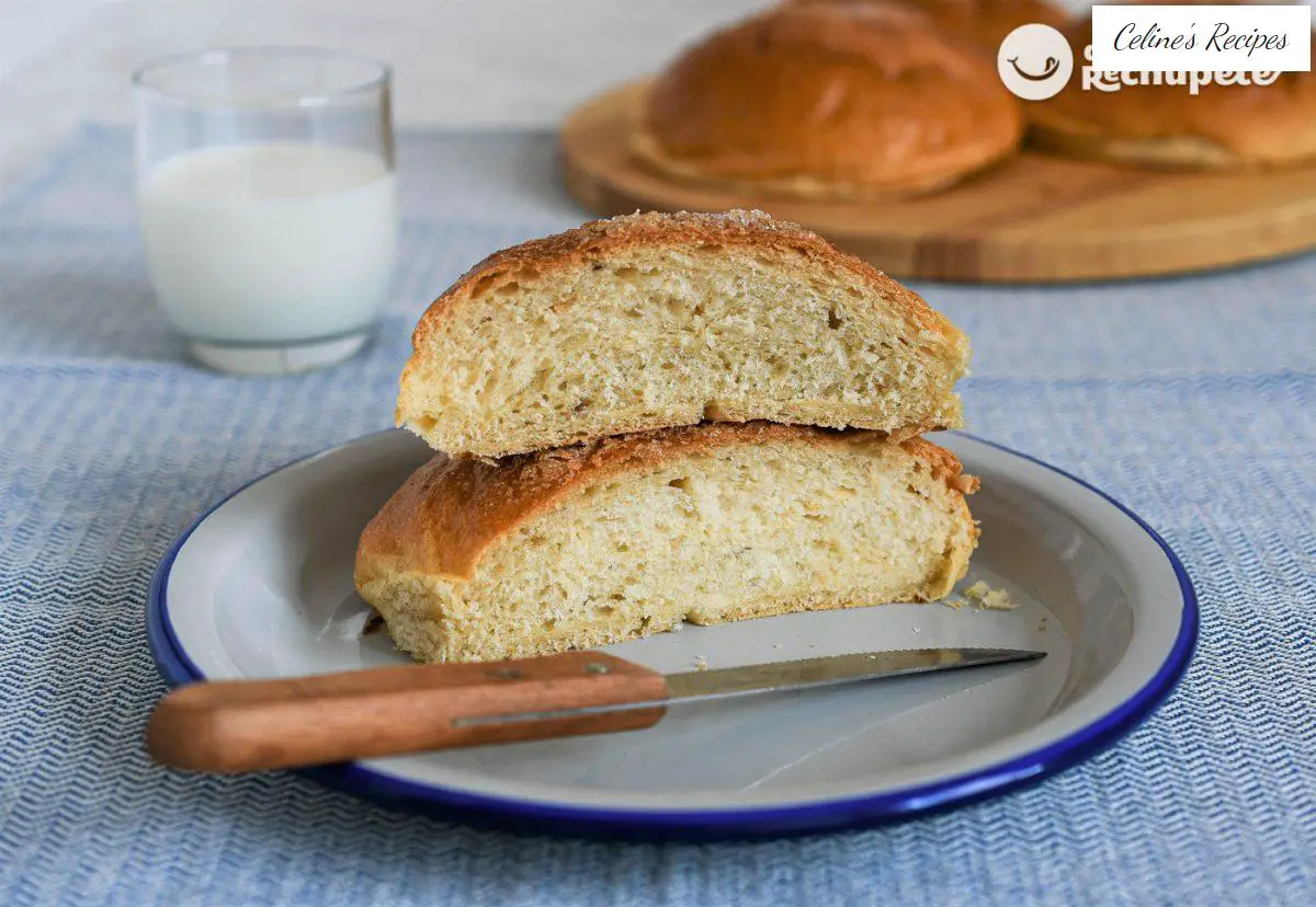 How to make sweet ochios from Jaén. Easy Andalusian buns